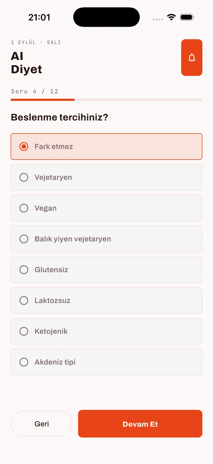 FitApp AI diyet anketinde beslenme tercihi sorusu: fark etmez, vejetaryen, vegan, glutensiz, laktozsuz, ketojenik ve Akdeniz tipi seçenekleri.