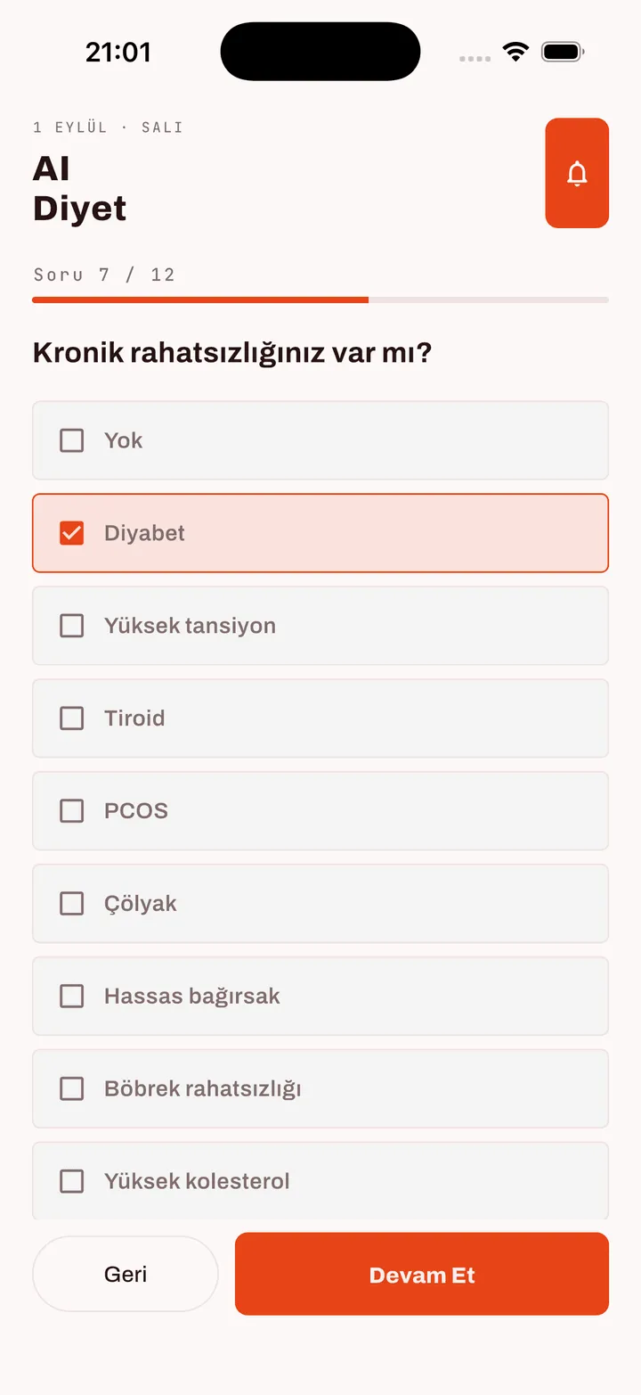 FitApp AI diyet anketinde kronik rahatsızlık sorusu: diyabet, yüksek tansiyon, tiroid, çölyak gibi çoklu seçim kutuları.